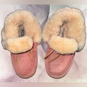 Land’s End genuine sheepskin moccasins; Wmns Sz 6